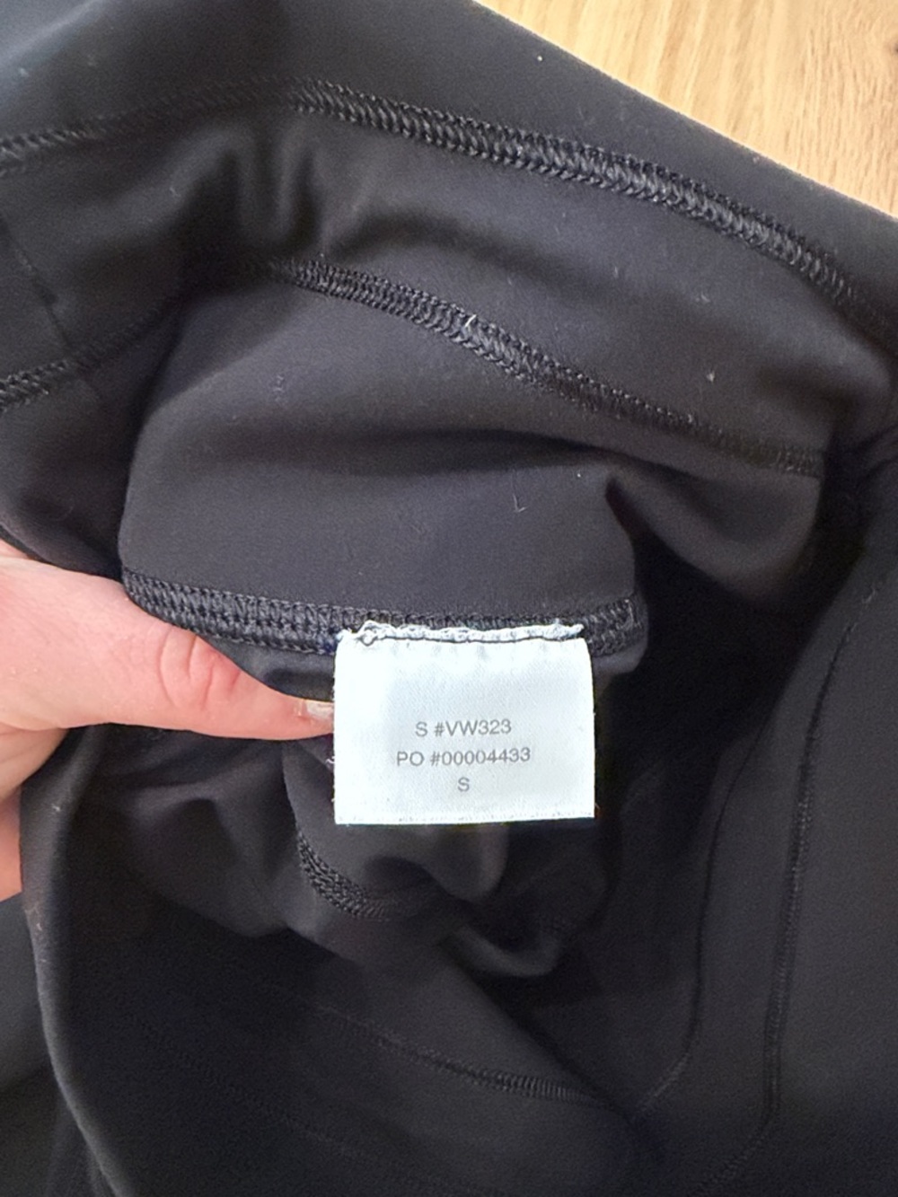 Vuori Black High-Rise Drawstring Leggings - Picture 4 of 4